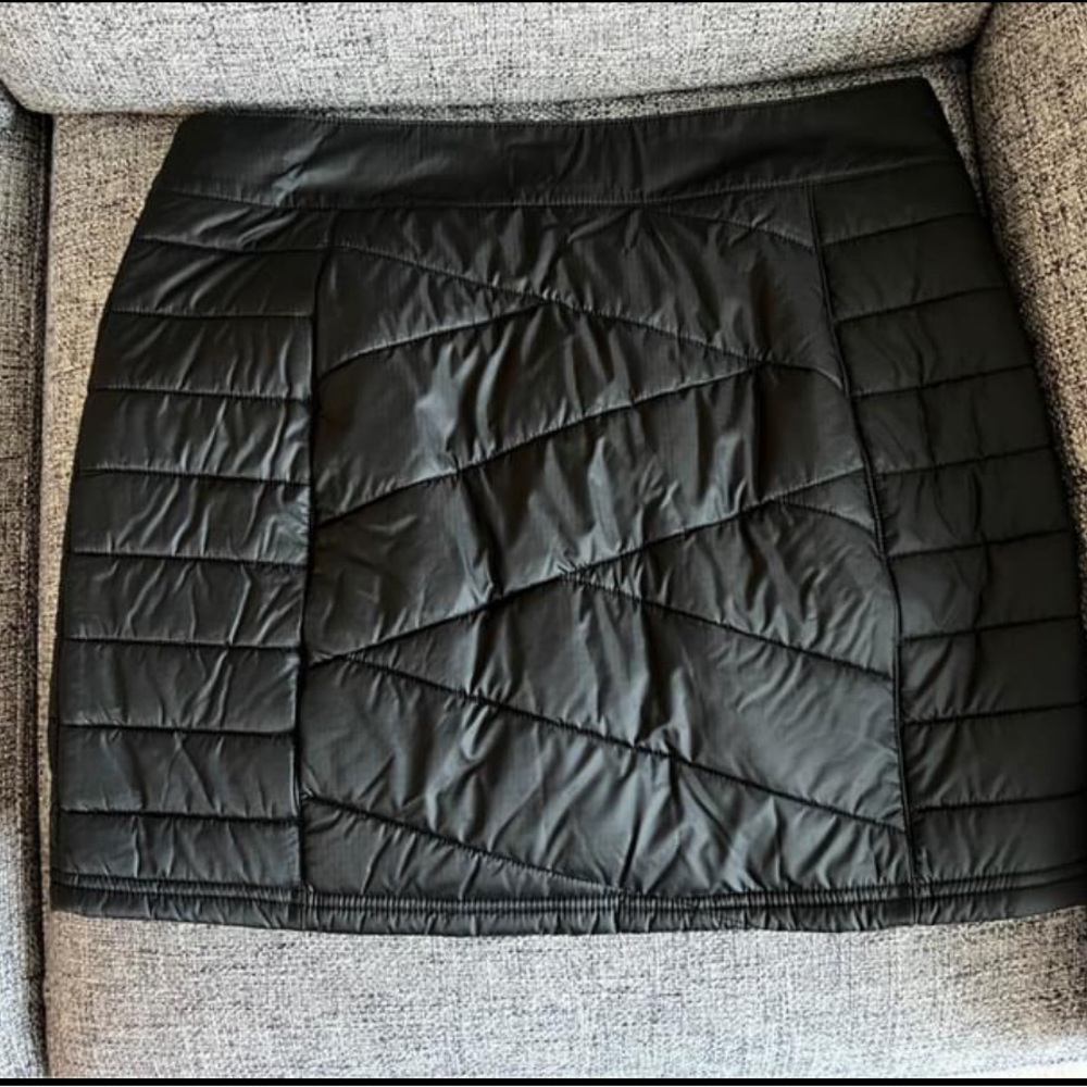 Smart wool insulated skirt